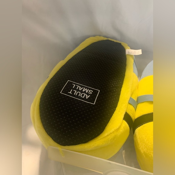 NEW Universal Minion and Unicorn Slippers - Picture 6 of 10